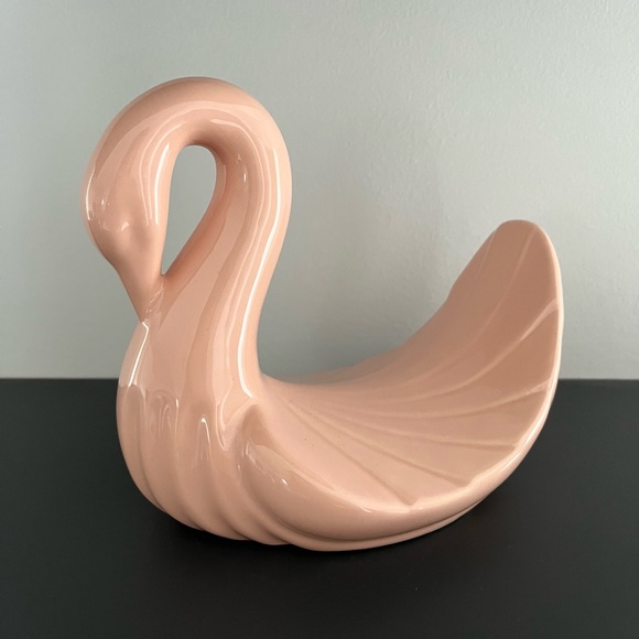 Vintage Pink Swan Towel Holder - Picture 5 of 8